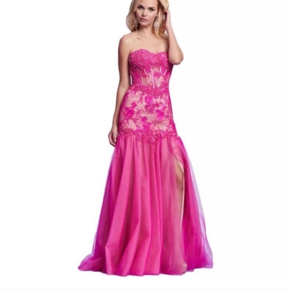 Mac duggal pink gown